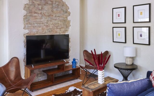 Heart of Highlands! 3BR Loft!