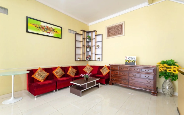 Wisma Handayani Syariah by OYO Rooms