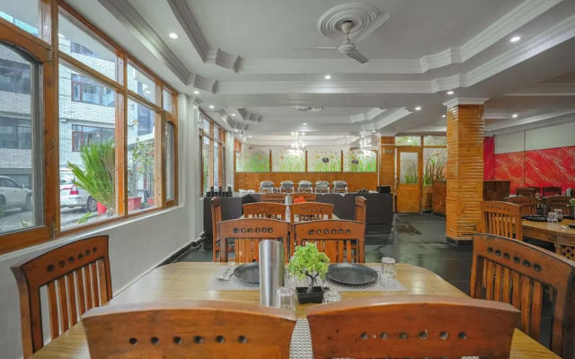 Hotel Naveen Manali By Blueko Hotel