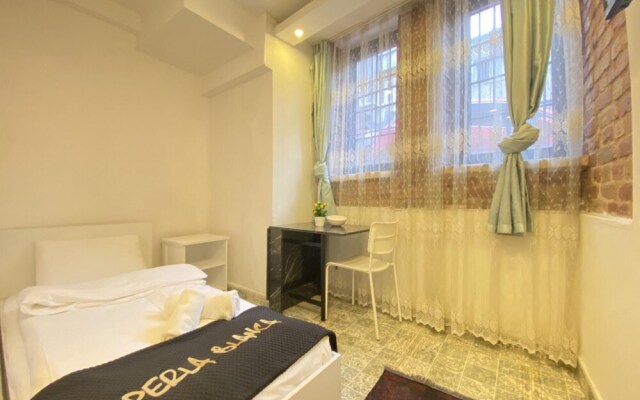 Centrally Located Studio Apartment in Beyoglu