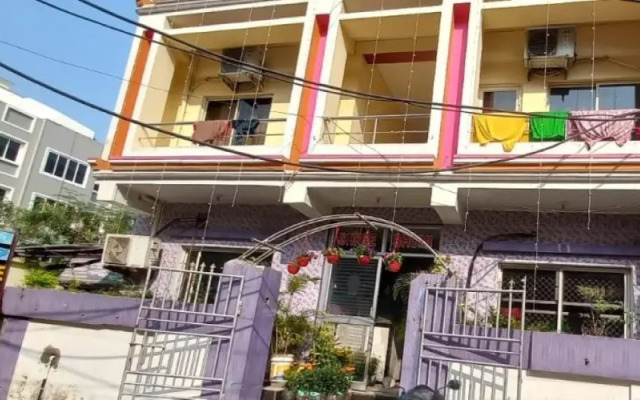 Goroomgo Shree Bhumi puri