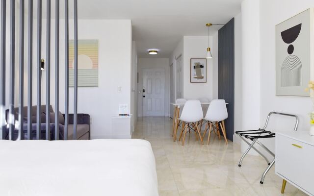 La Marinita- Marina Views Pool Parking Location