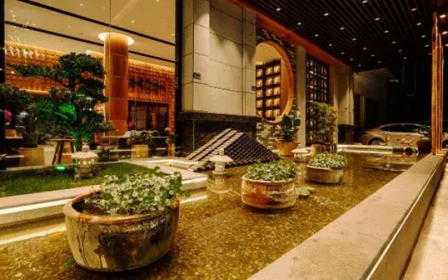 Mando Hotel