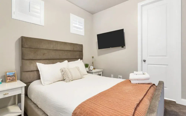 Mitchell's Place 4 Bedroom Apts by RedAwning