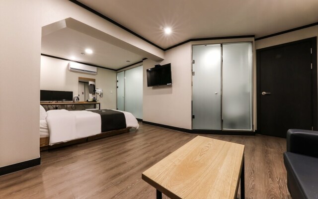 Hotel Adel