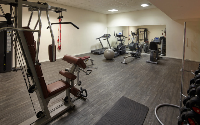 Melpo Antia Hotel & Suites