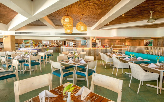Wyndham Alltra Cancun All Inclusive Resort