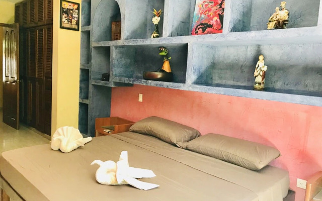 Room in B&B - Sunset Double Room in Stunning Villa Playacar Ii