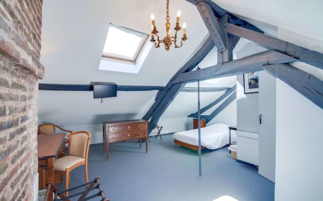 Brit Hotel Les Comtes de Champagne Centre Historique