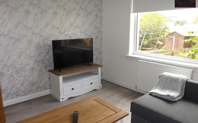 Two Bedroom Apartment by Klass Living Serviced Accommodation Motherwell - Anderson Apartment With WiFi &Parking