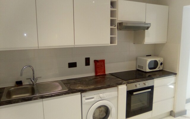 Captivating Studio Apartment in Hounslow