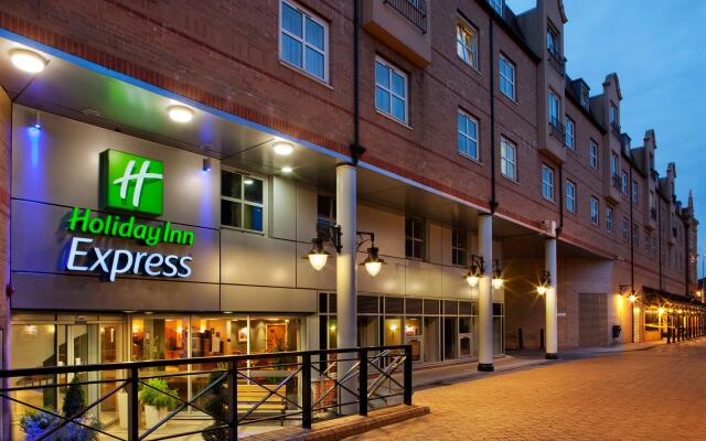 Holiday Inn Express London Hammersmith, an IHG Hotel