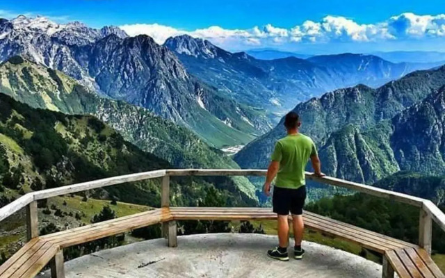 Bujtina Berishta Theth