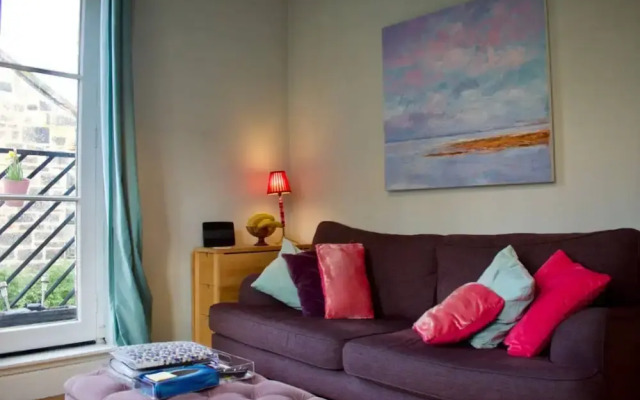 Charming City Centre Flat, Edinburgh