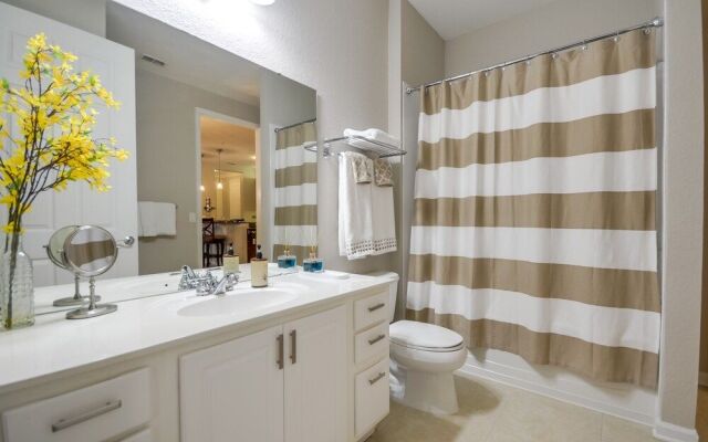 The Loft Deluxe 2 Bedroom Condo by Redawning