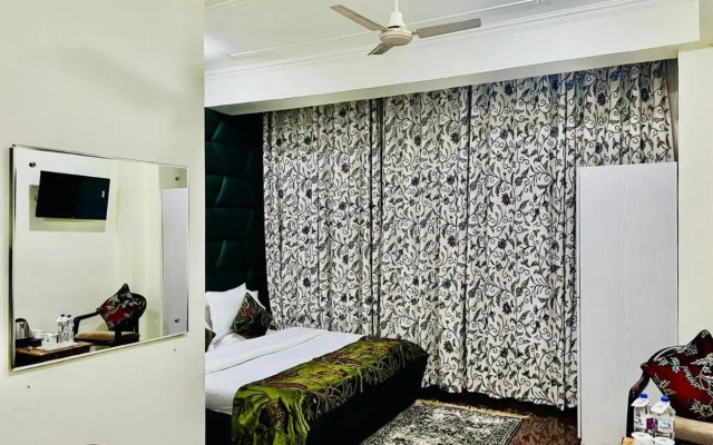 Wood Venture Residency By Stay Pattern
