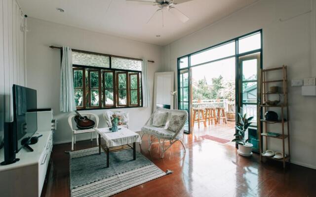 Banya BnB ที่พักบ้านย่าบีแอนด์บี เมืองประจวบฯ