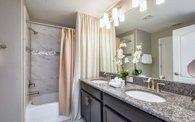 Storey Lake 4 Bedroom Townhome w Splashpool - 1629ST