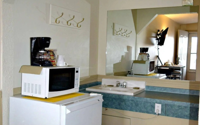 Centre Suites Inns Motel