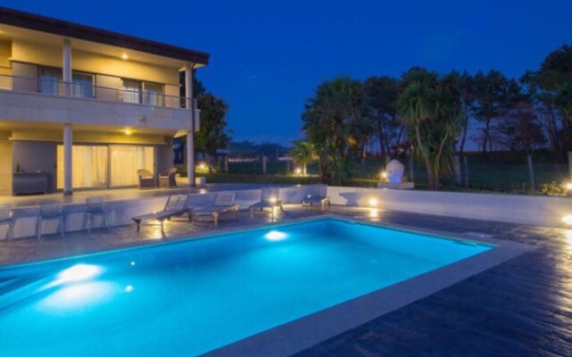106387 - Villa in Sanxenxo
