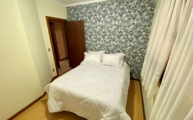 Cobertura ao Lado da Rua Torta  Gramado