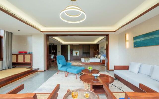 Mingmen Lakeview hotel