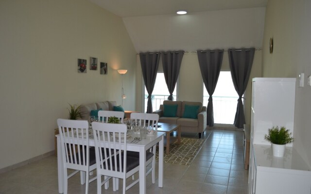 PNE - Furnished spacious bright 1BR