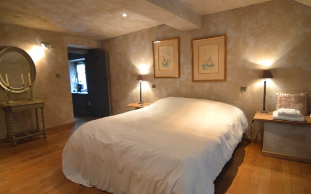 Luxurious Mill in Vresse-sur-Semois with Swimming Pool