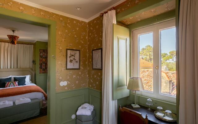 Rosegarden Essence Sintra