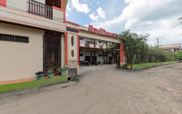 RedDoorz near Samarinda Square