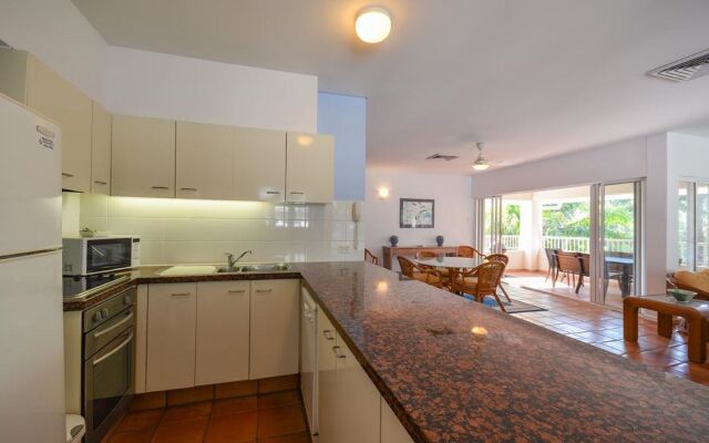 Balboa Holiday Apartments