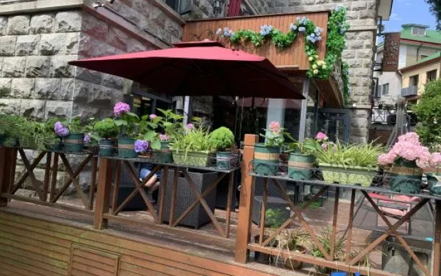 Huali Bieyuan Boutique Hotel