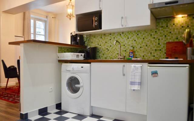 1 Bedroom Flat In Central Marais