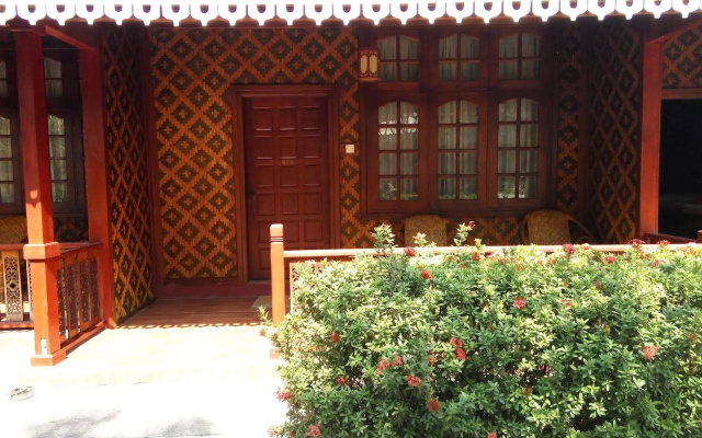 Ruby True Hotel