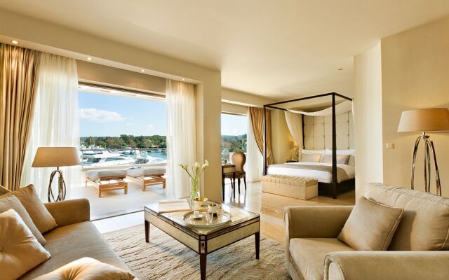 Sani Asterias Suites