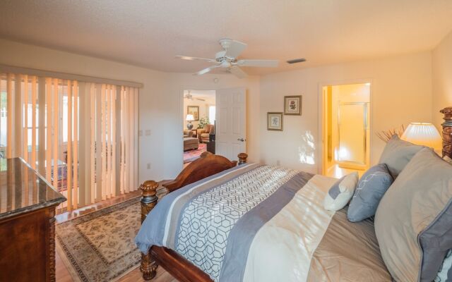 Estill Avenue 1240 by White Pelican VR