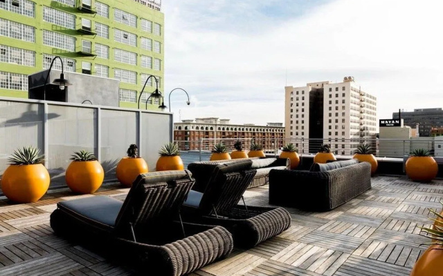 Modern & Stylish 2 bedroom in DTLA