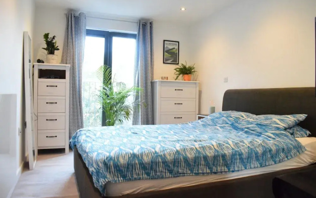 Beautiful Modern Flat in Central London