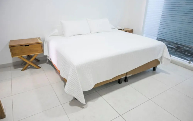 Hotel & Suites Punto Oriente
