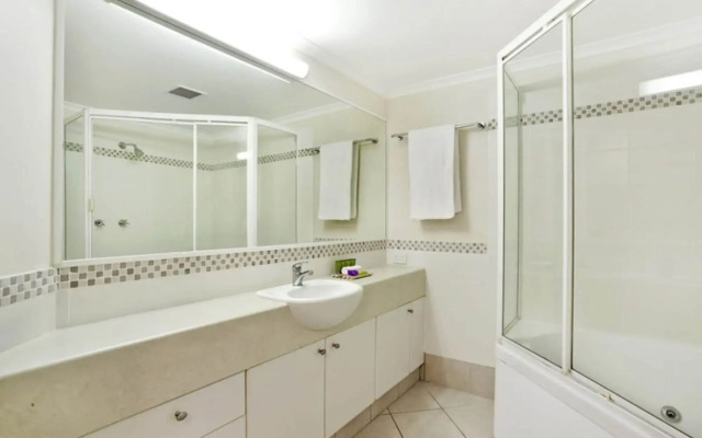 Noosa Tropicana