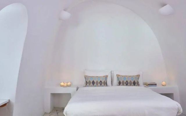 La Maltese Hotel