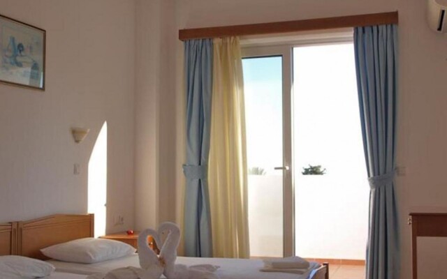 Eristos Beach Hotel