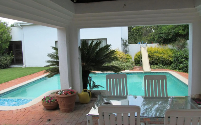 Bettie's Luxury Lodge