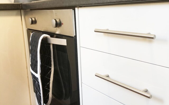 Dundee Serviced Apartment