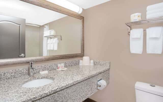 Super 8 by Wyndham Athabasca AB