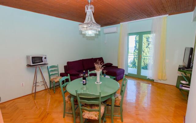 Vinko - 80 m from beach - A1(4+2)