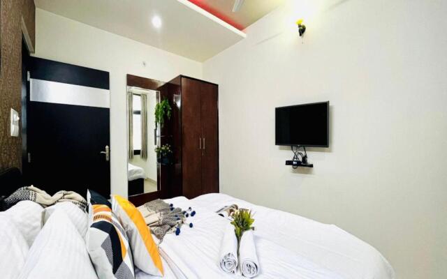 BluO 2BR Jaipur - Lift, Balcony, Parking, Terrace