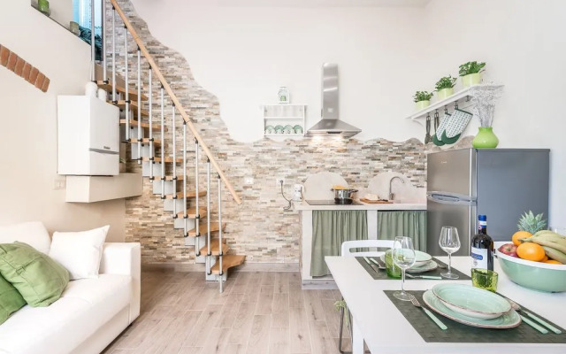 Dreamy Guelfa by Mmega