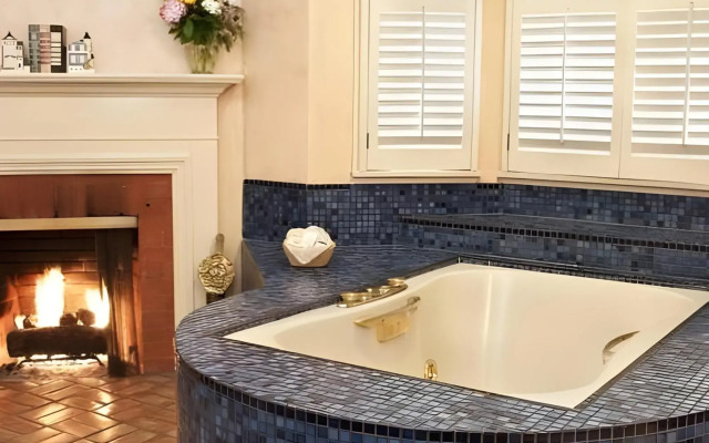 Cheshire Cat Inn & Cottages