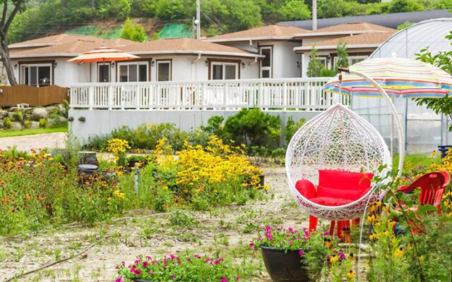 Ganghwa Herb Land Guesthouse